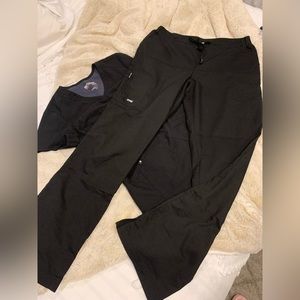 Greys Anatomy medium top large-tall bottoms